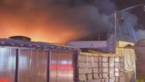 Tuzla’da kumaş fabrikasında yangın çıktı